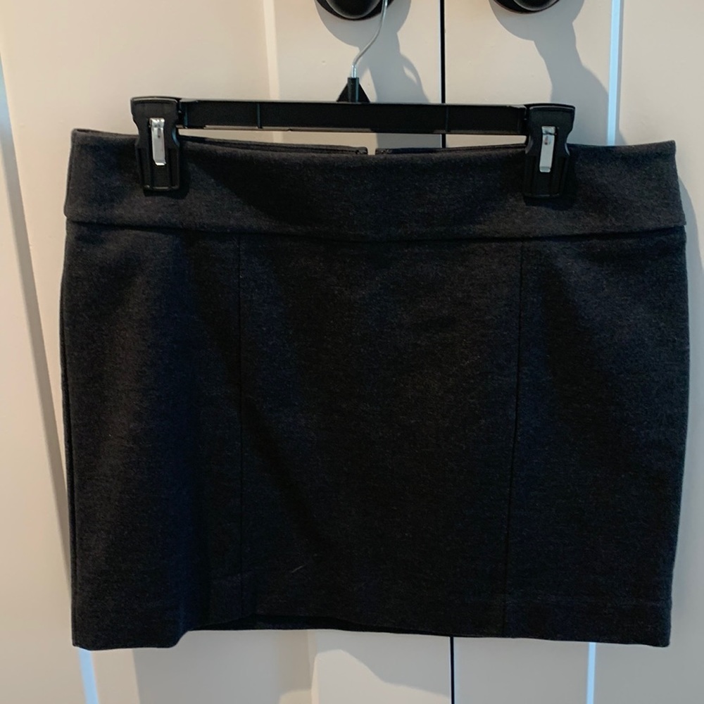 White House Black Market dark gray skirt, NWT, size medium